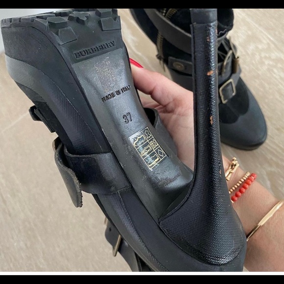 Burberry platform black buckled ankle booties. Size 37. - Picture 3 of 3